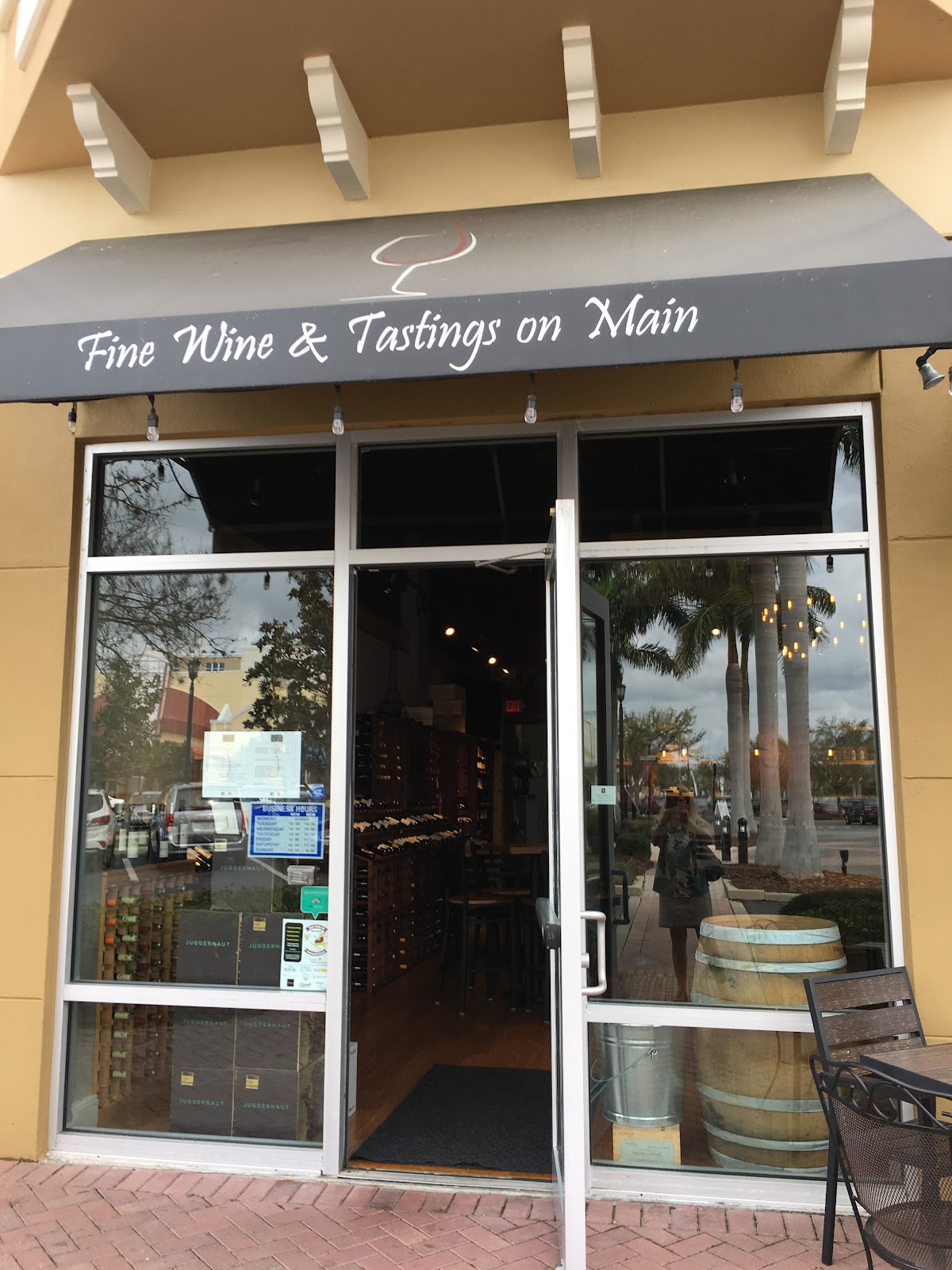 Fine Wine & Tastings on Main in Lakewood Ranch, FL