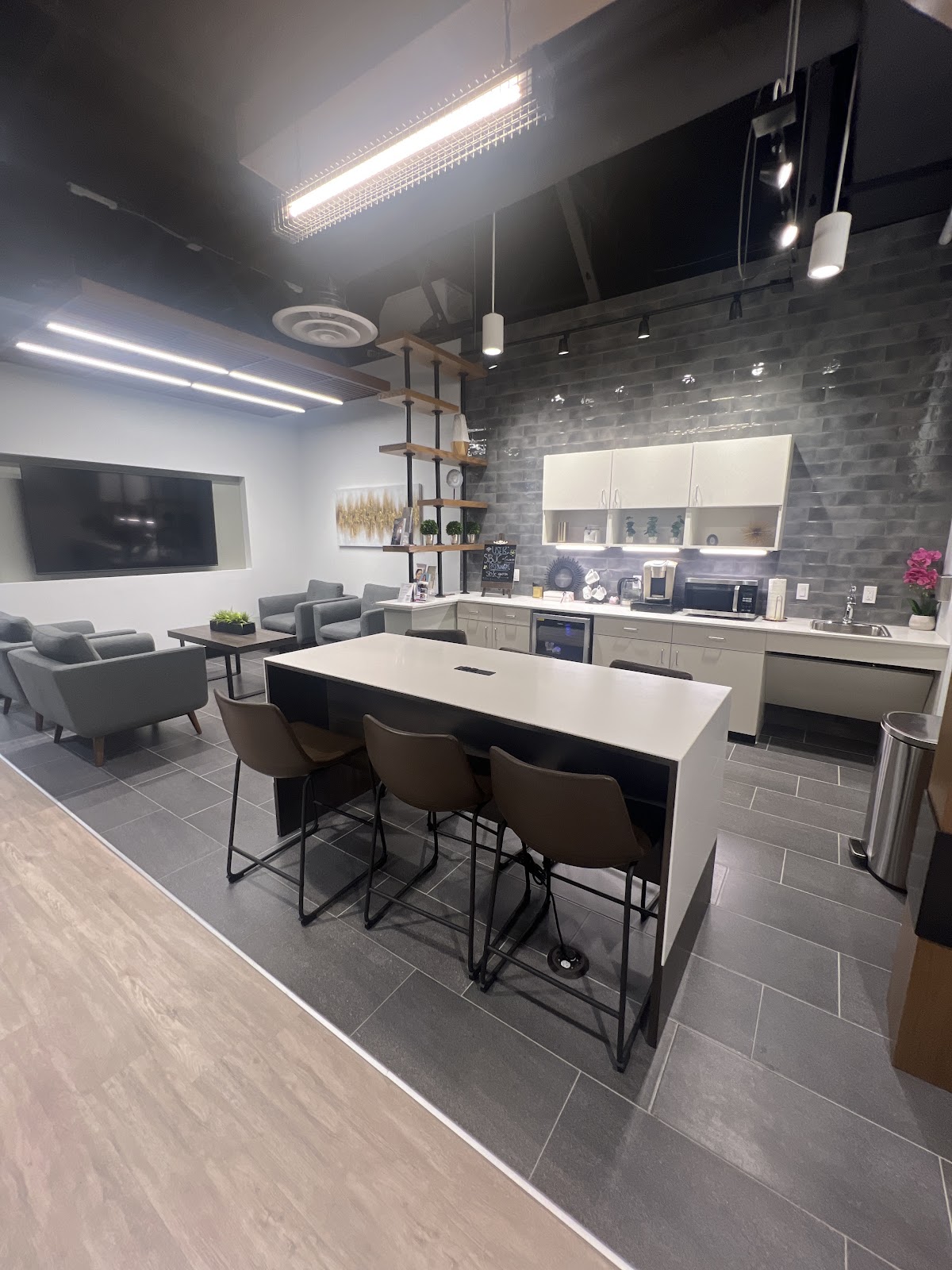 Top Quality Barber and Salon in Lakewood Ranch, FL