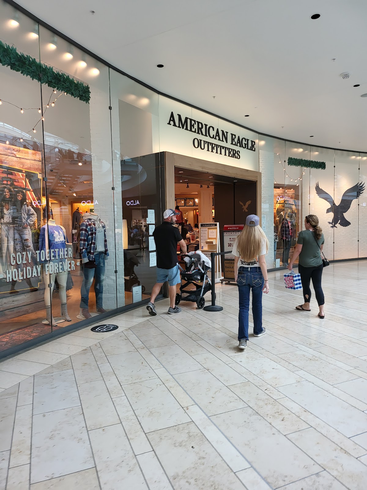 American Eagle , Aerie , OFFLINE Store in Lakewood Ranch, FL