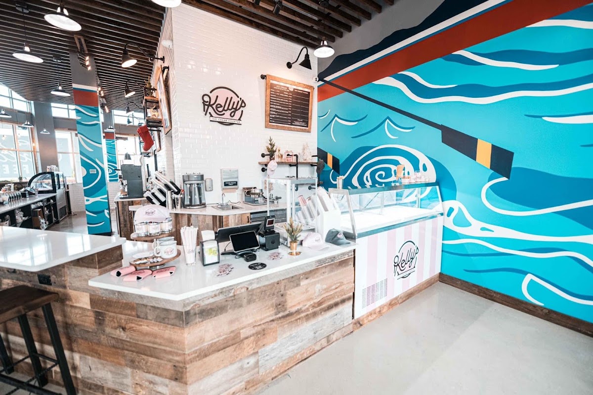 Kelly’s Homemade Ice Cream Counter in Lakewood Ranch, FL