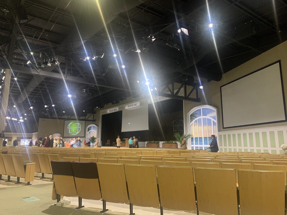 Faith Life Church in Lakewood Ranch, FL