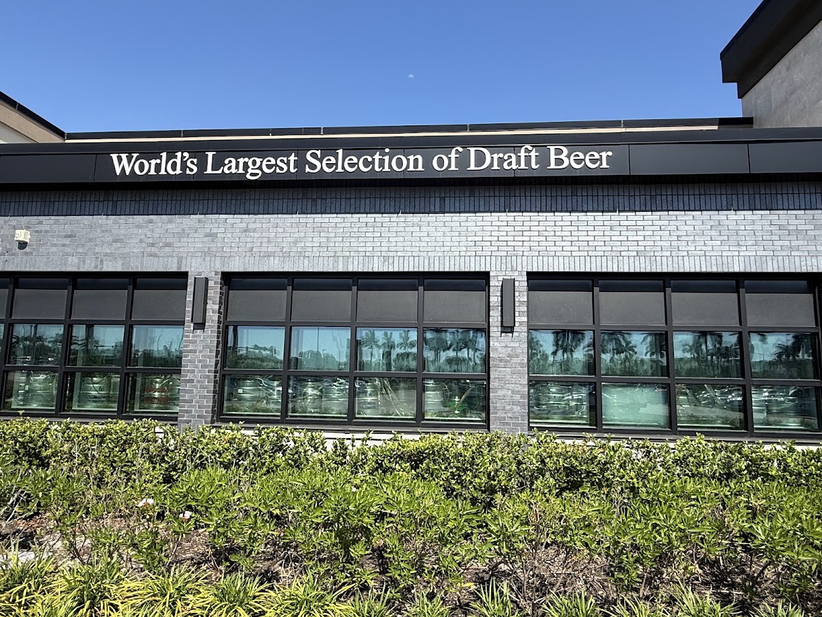 Yard House in Lakewood Ranch, FL