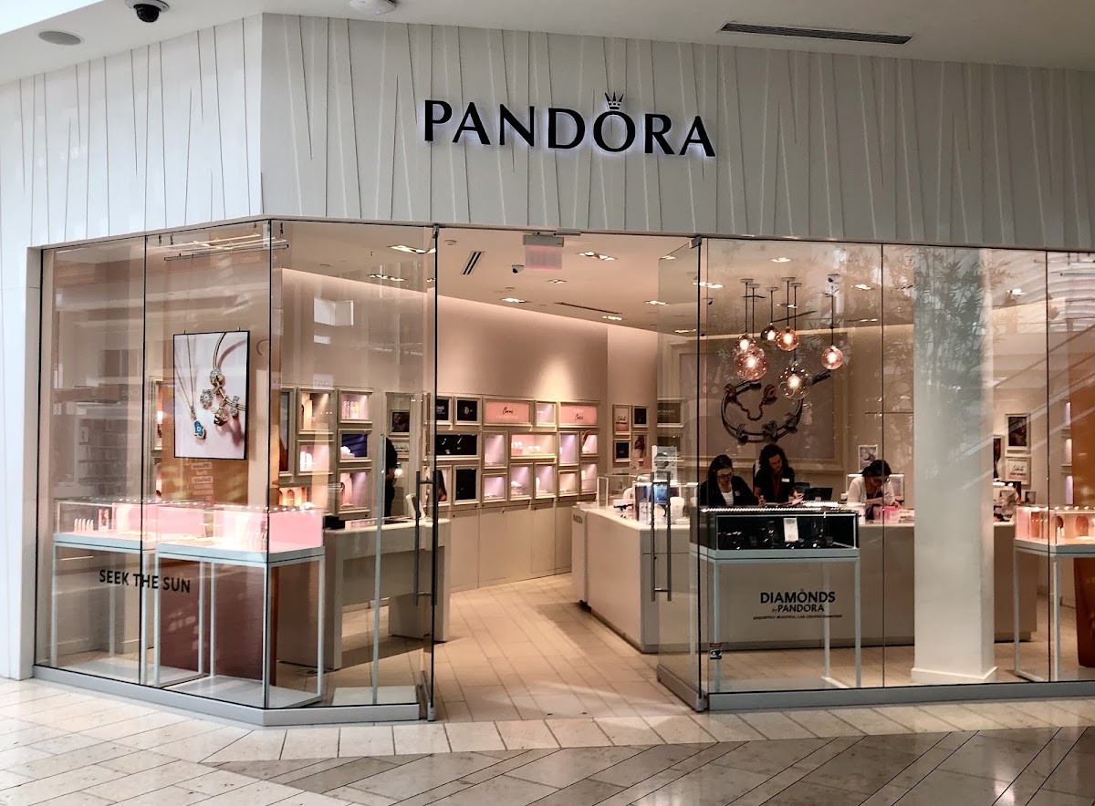 Pandora Jewelry in Lakewood Ranch, FL