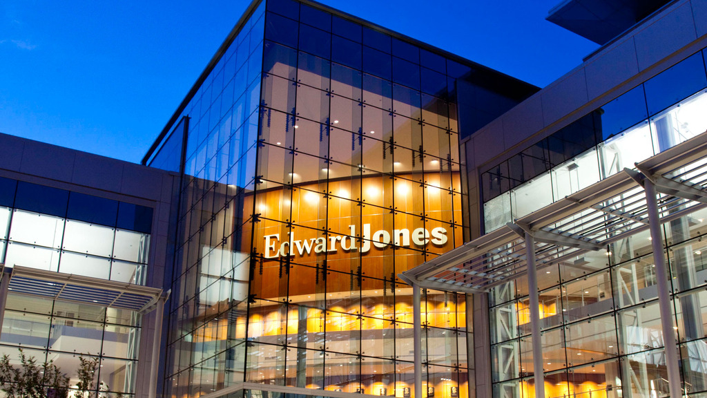 Edward Jones - Financial Advisor: Ashley E Scott, CFP®|AAMS® in Lakewood Ranch, FL