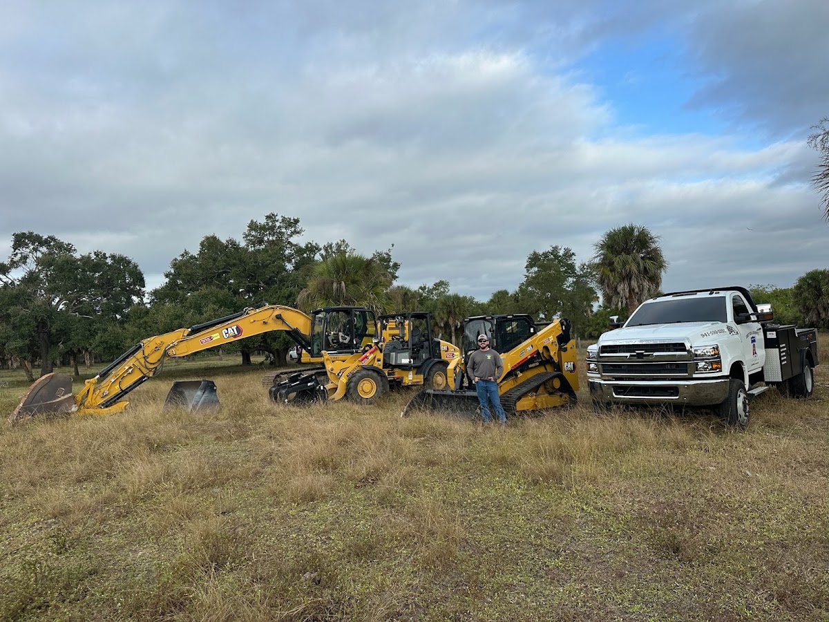 YODER'S TREE AND LAND SERVICES in Lakewood Ranch, FL