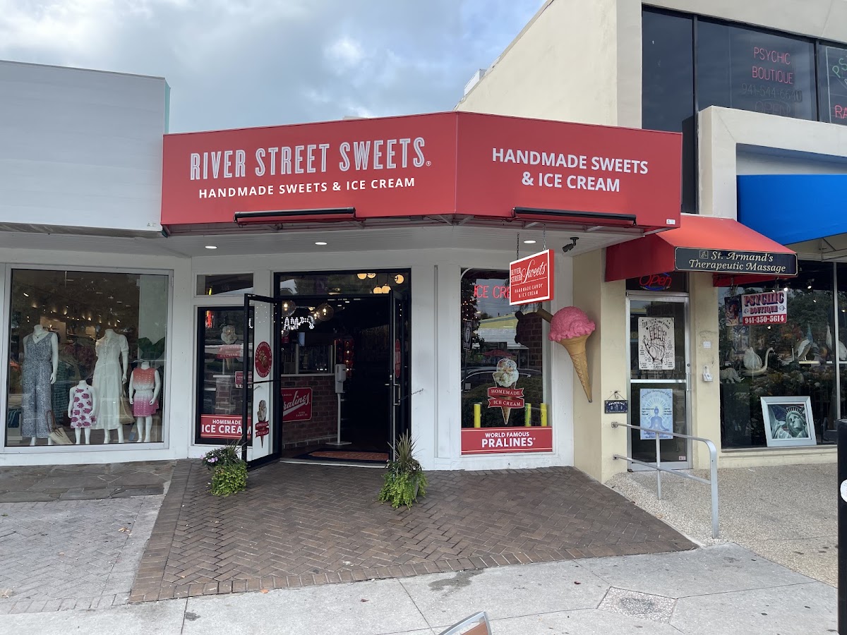 River Street Sweets in Lakewood Ranch, FL