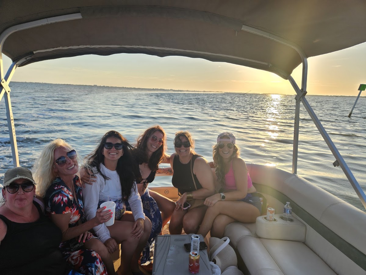 Bumblebee Boat Rentals in Lakewood Ranch, FL