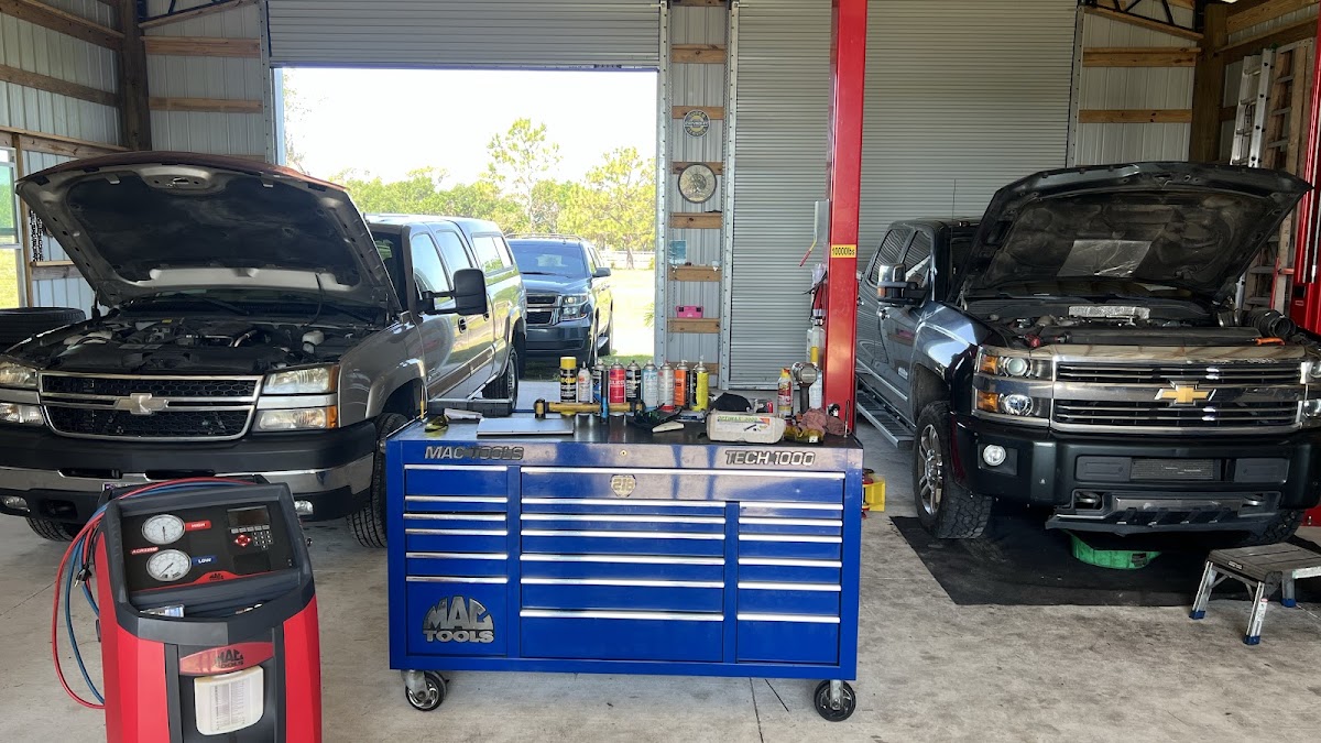 Robbys Automotive in Lakewood Ranch, FL