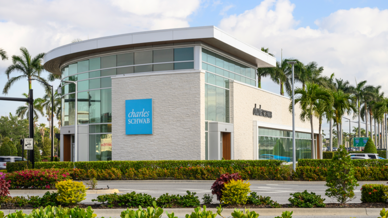 Charles Schwab in Lakewood Ranch, FL