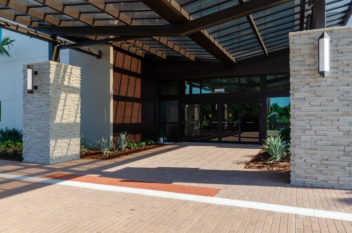 Center Point Medical Center in Lakewood Ranch, FL