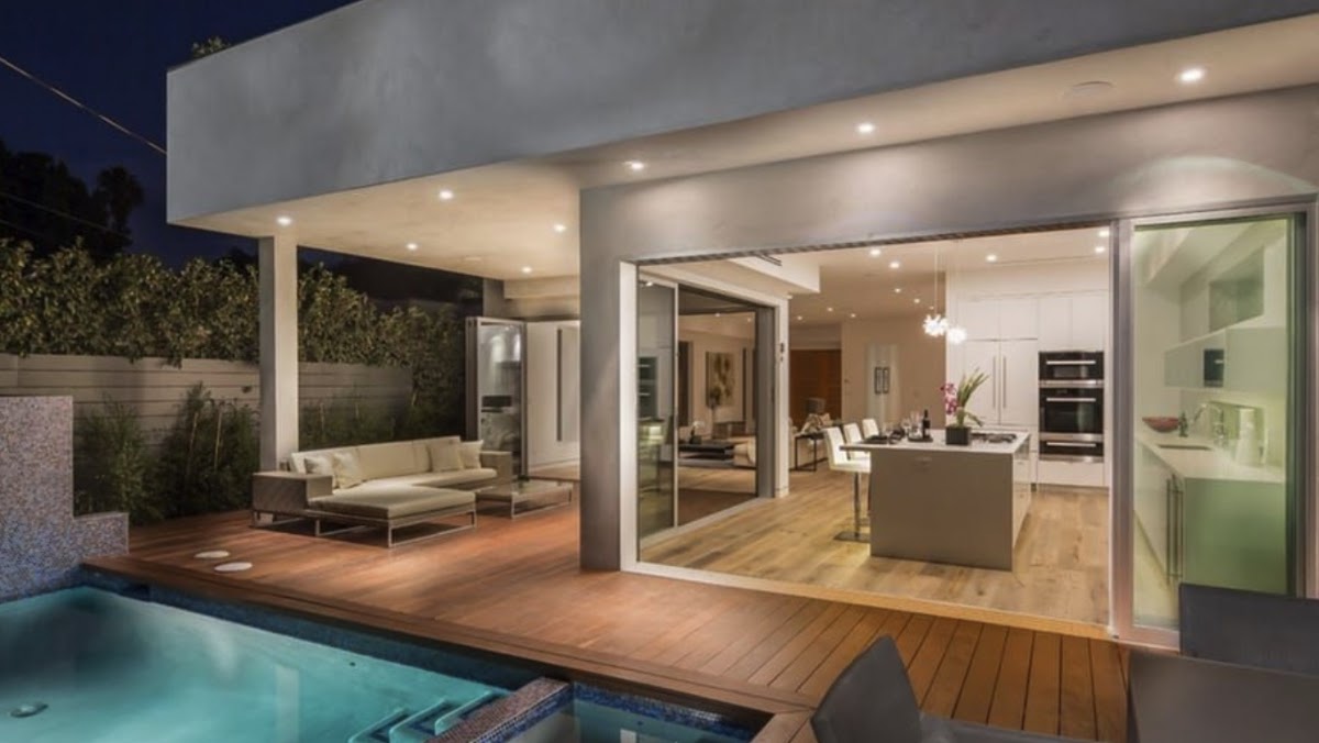 J Matthews Design Studio LLC in Lakewood Ranch, FL