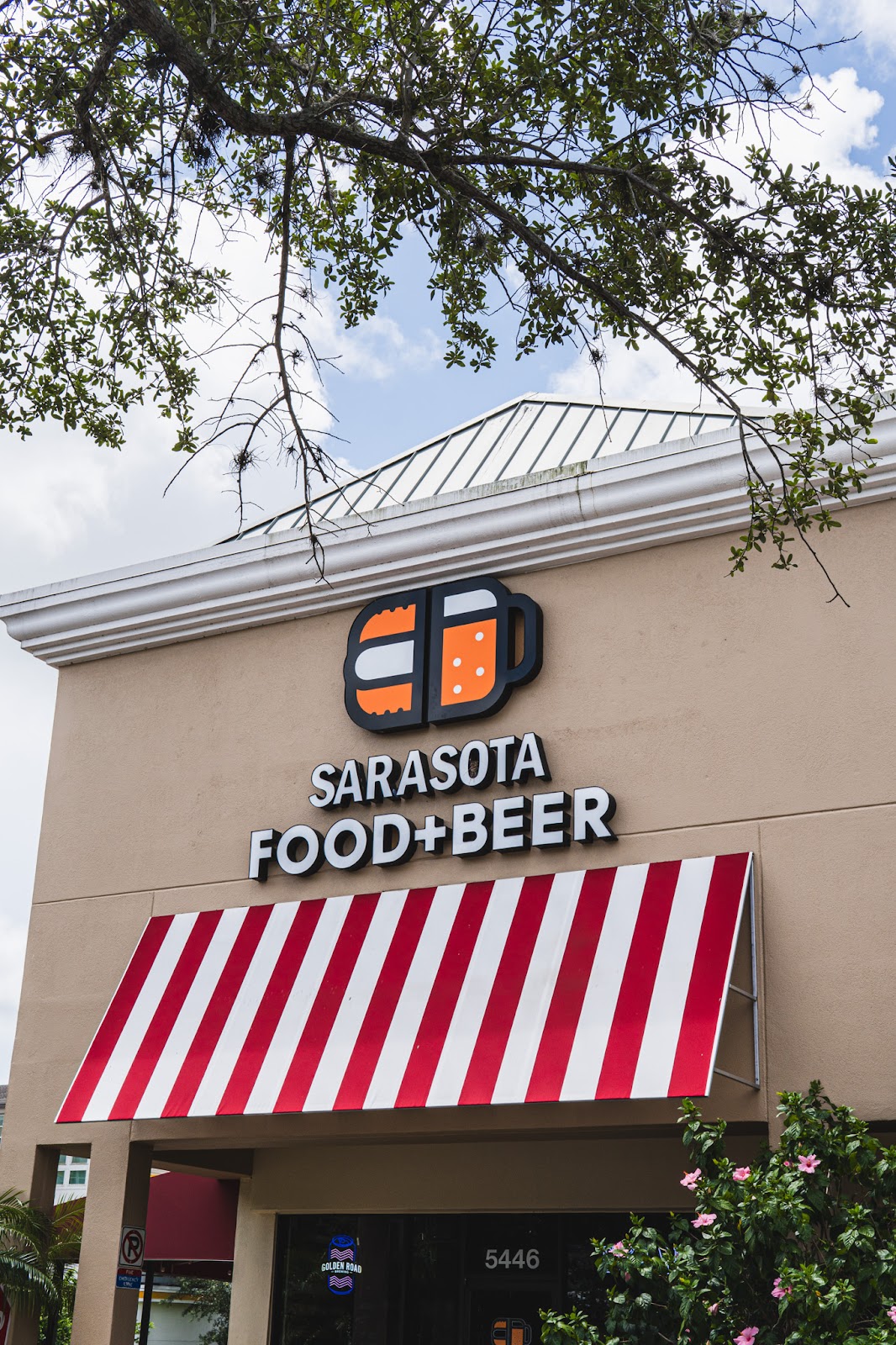 Food + Beer - Florida Sports Bar in Lakewood Ranch, FL