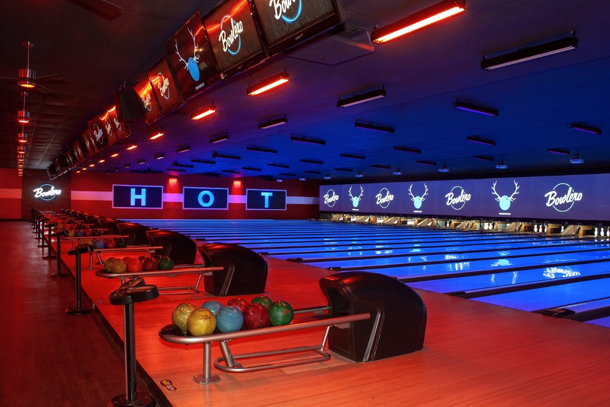 Bowlero Bradenton in Lakewood Ranch, FL