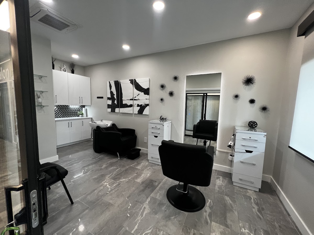 Salon Suites at Lakewood Ranch in Lakewood Ranch, FL