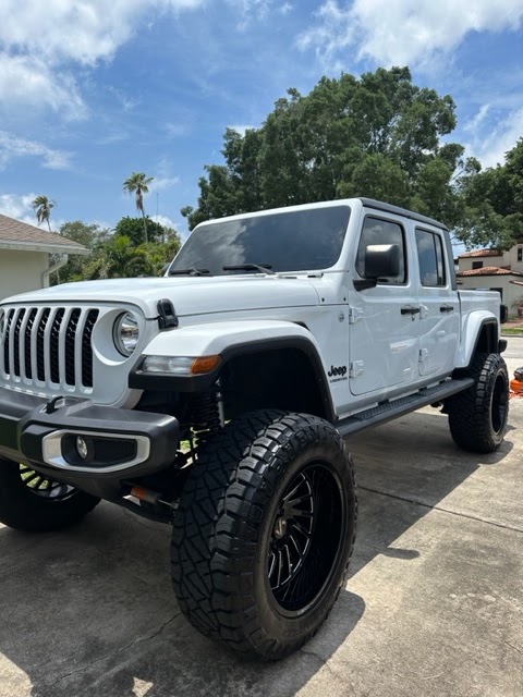 Clean Auto Detailing in Lakewood Ranch, FL