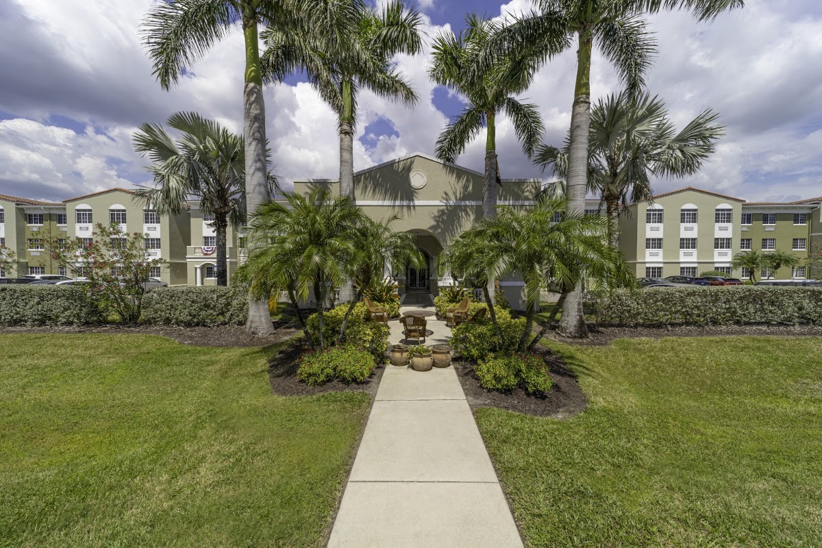 DeSoto Palms Independent & Assisted Living Community in Lakewood Ranch, FL