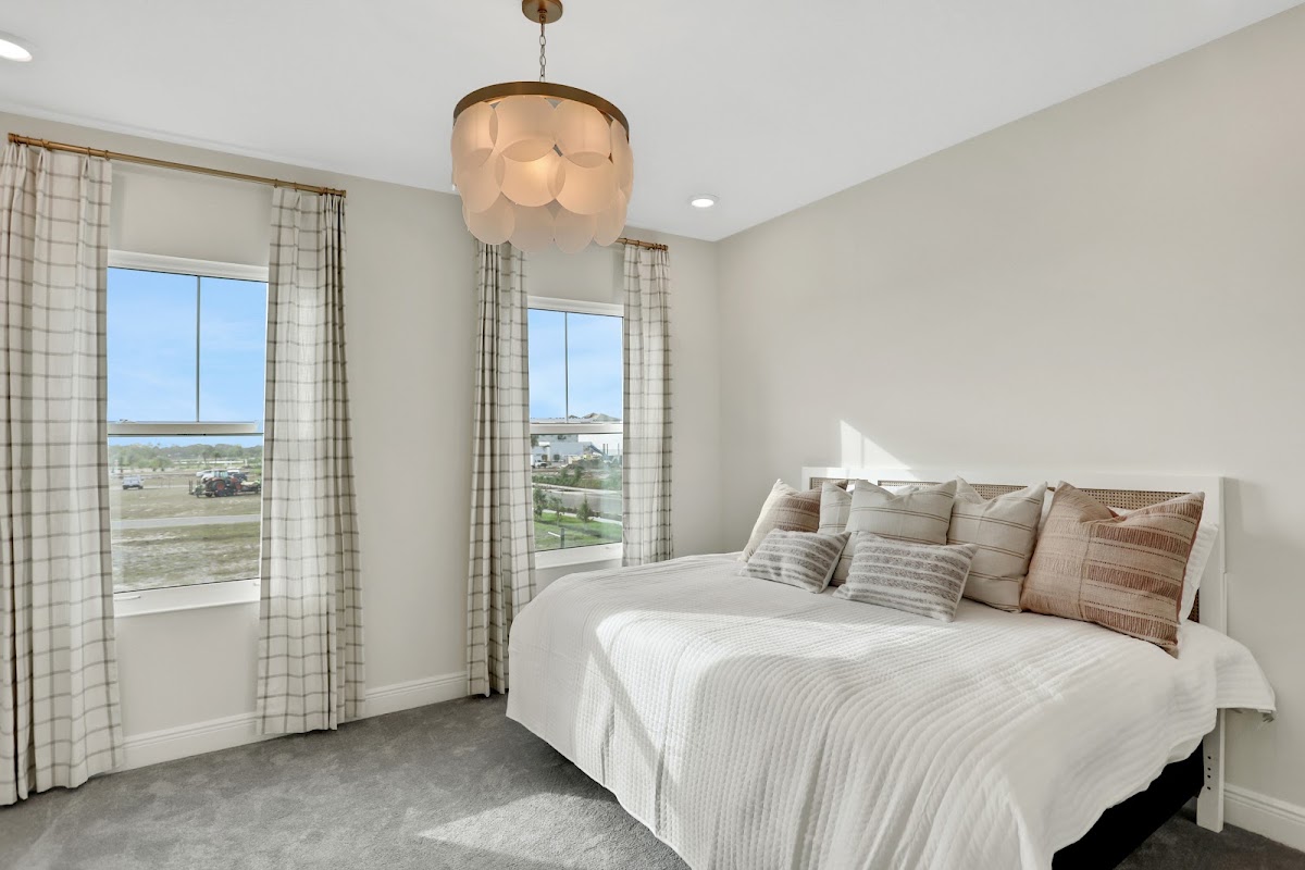 Bungalow Walk at Lakewood Ranch by Dream Finders Homes in Lakewood Ranch, FL