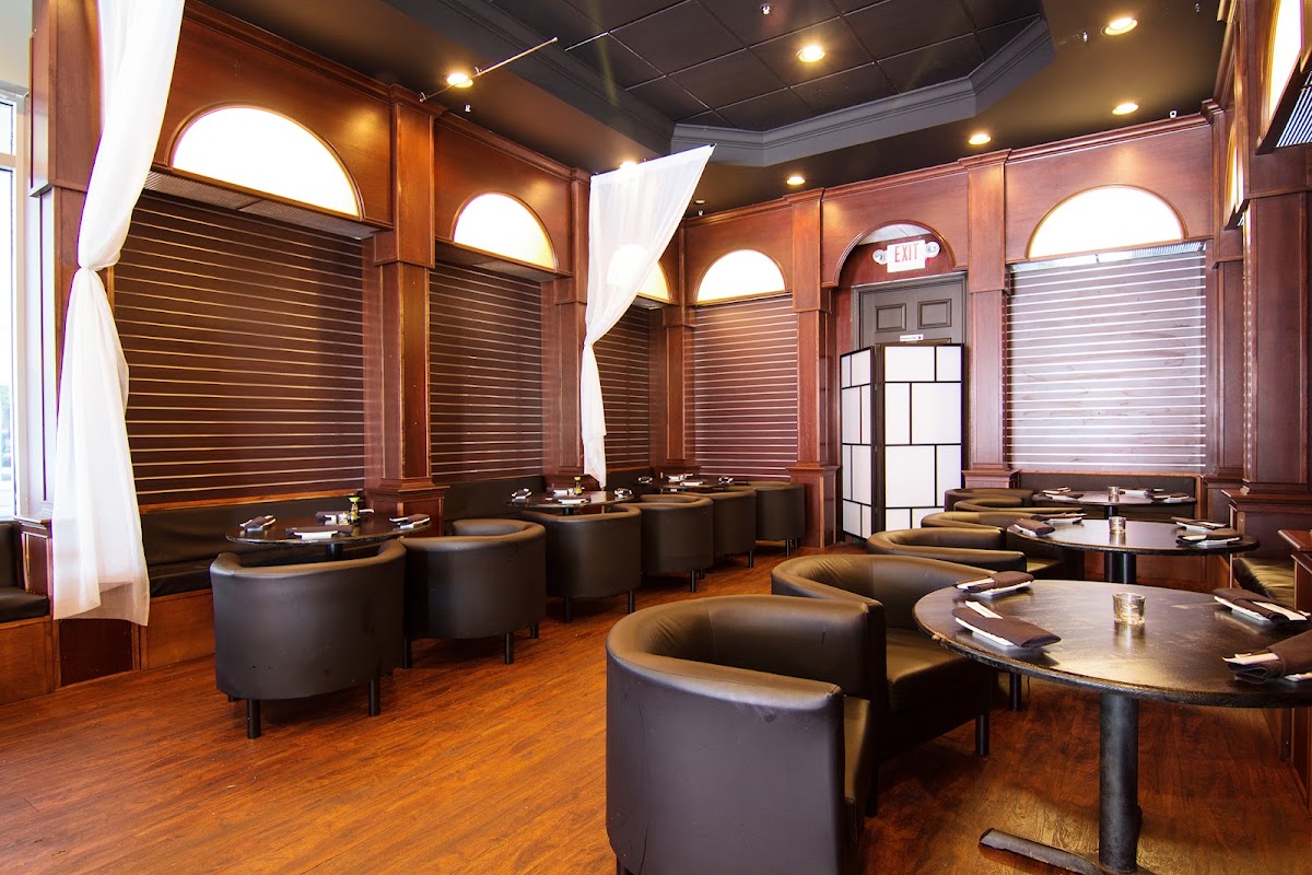 Hana Sushi Lounge in Lakewood Ranch, FL