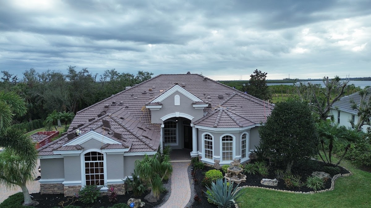 Alligator Roofing & Gutters in Lakewood Ranch, FL