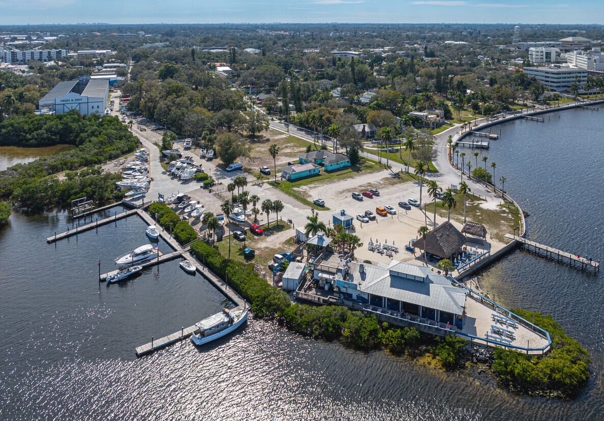 Manatee River Marina in Lakewood Ranch, FL