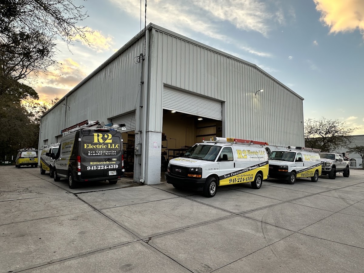 R2 Electric LLC in Lakewood Ranch, FL