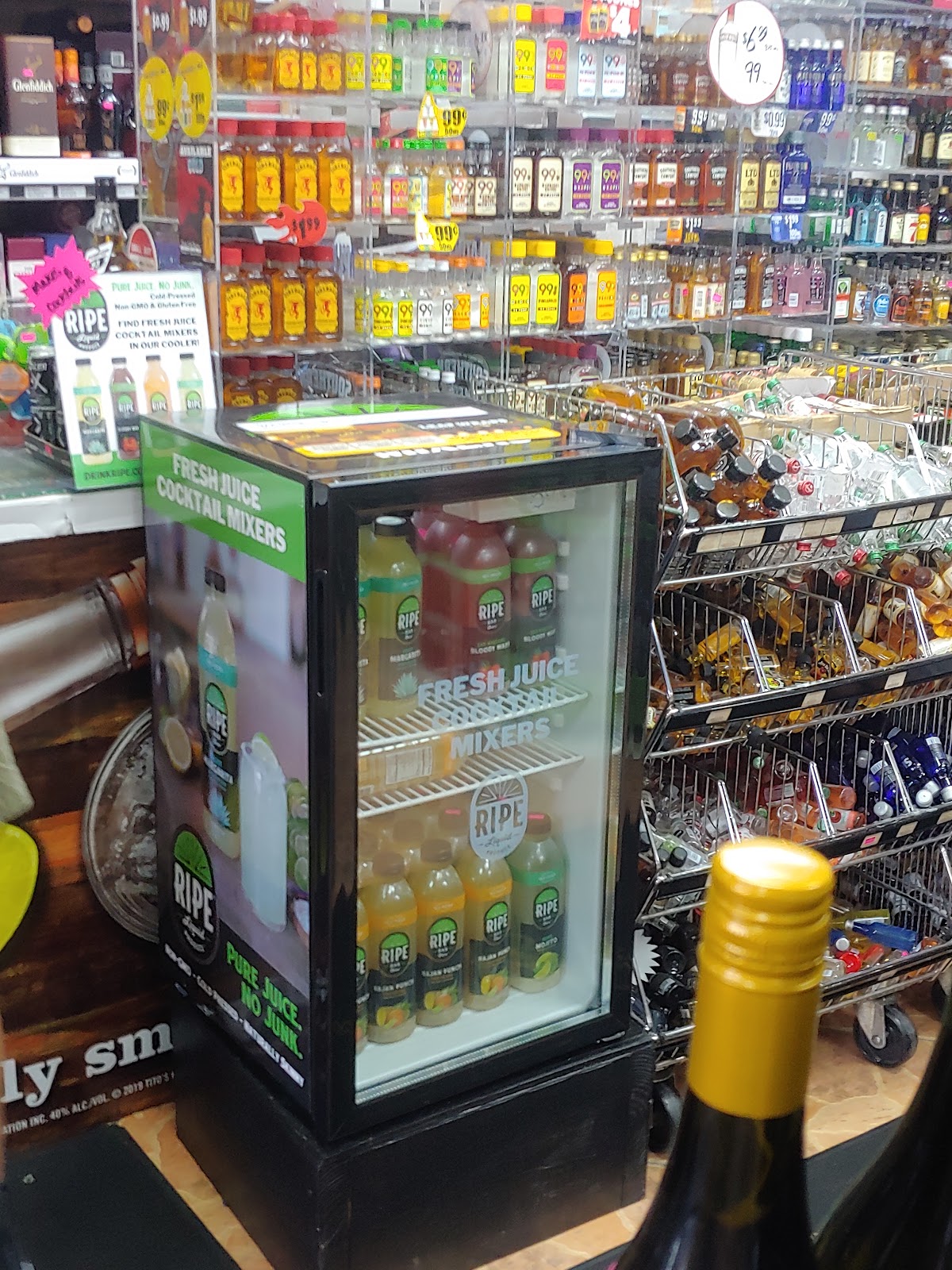 Manhattan Liquors in Lakewood Ranch, FL