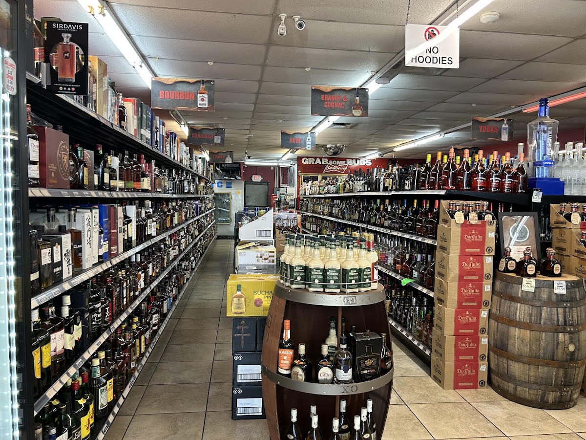 Sarasota Wine and Liquor in Lakewood Ranch, FL