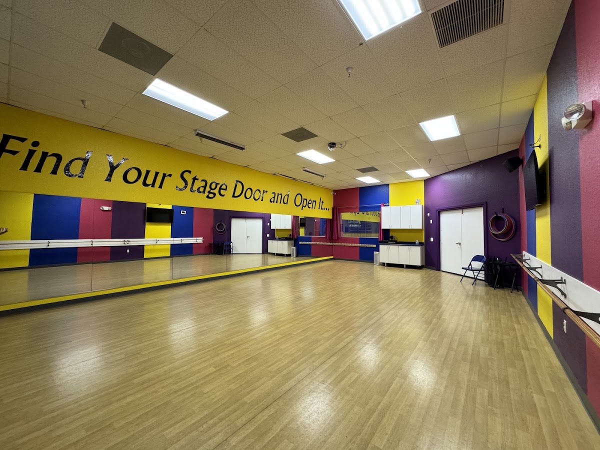 Stage Door Studios in Lakewood Ranch, FL