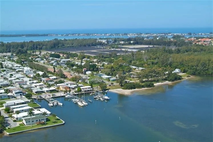 Parrot Cove Marina in Lakewood Ranch, FL